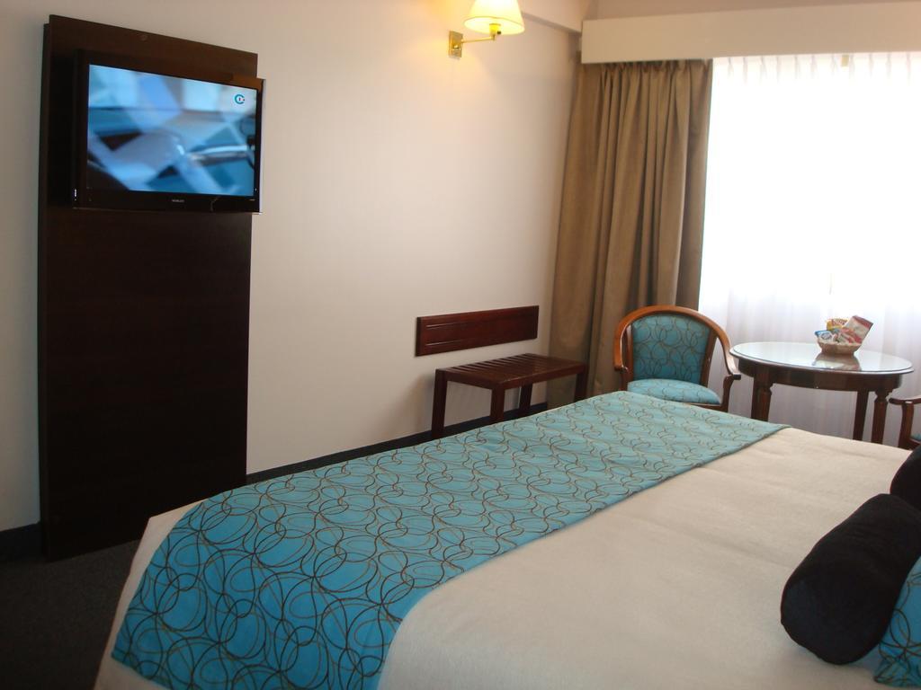 Centuria Hotel Buenos Aires Exterior photo