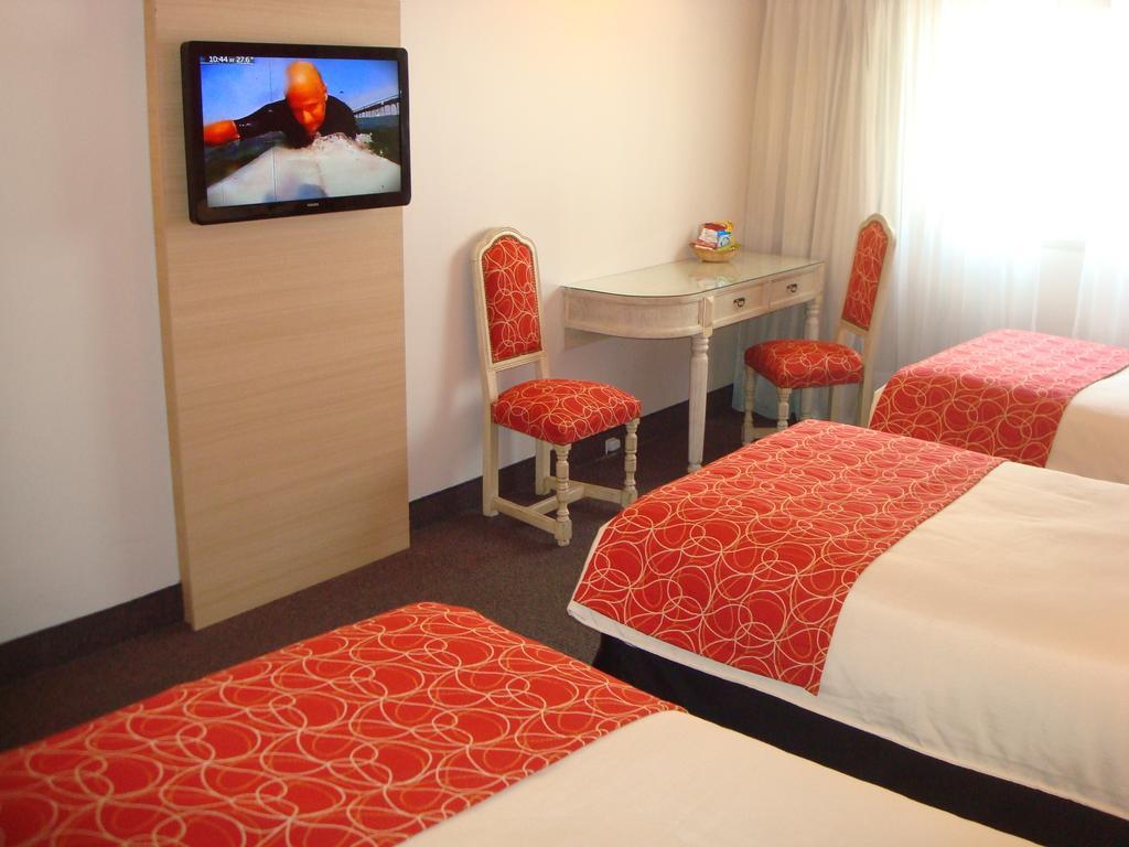 Centuria Hotel Buenos Aires Exterior photo